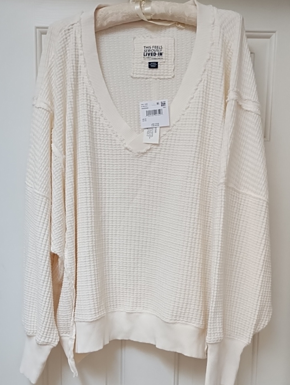 American Eagle Big Hug Waffle V Neck Sweatshirt NWT!